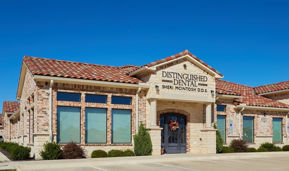 Exterior of Distinguished Dental office in Fort Worth
